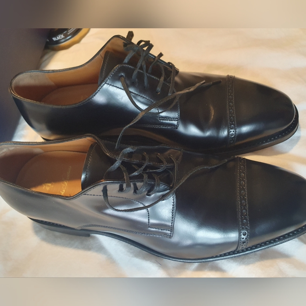Brooks Brothers Golden Fleece Brogue Captoes